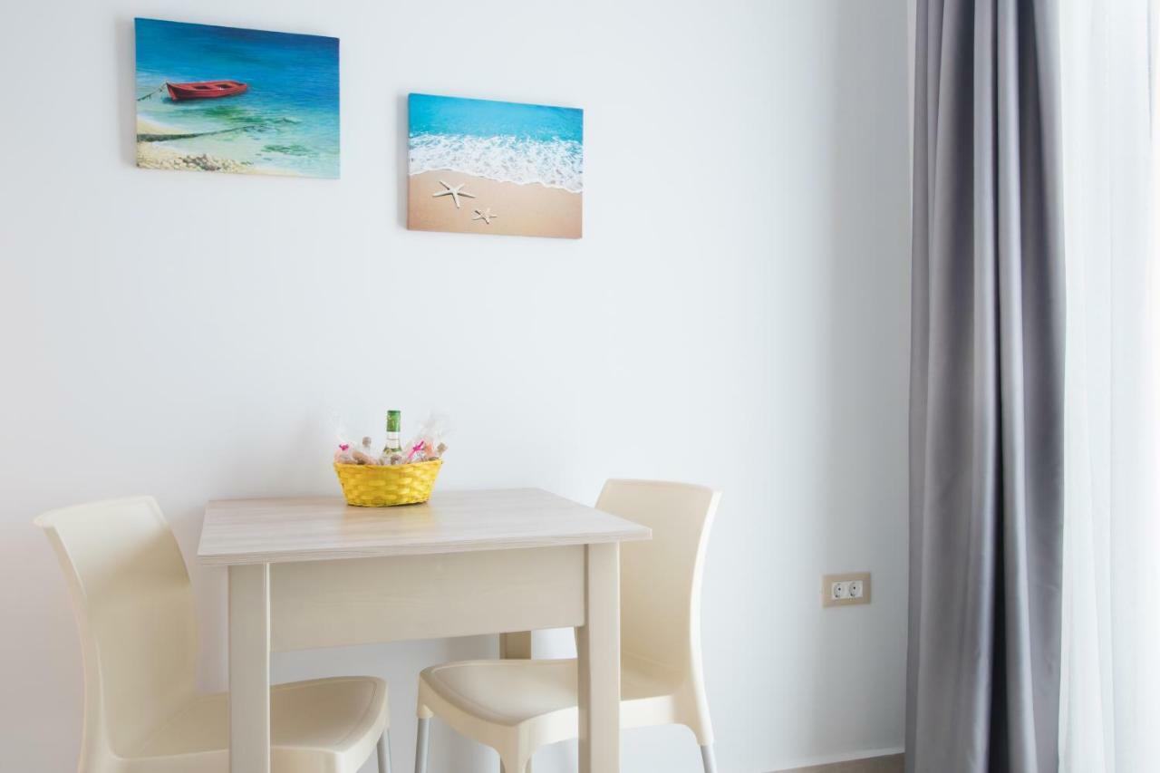 Porfyris Studios And Apartments カルパトス エクステリア 写真